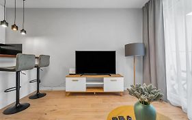 Ursus Comfy Apartment With Free Parking